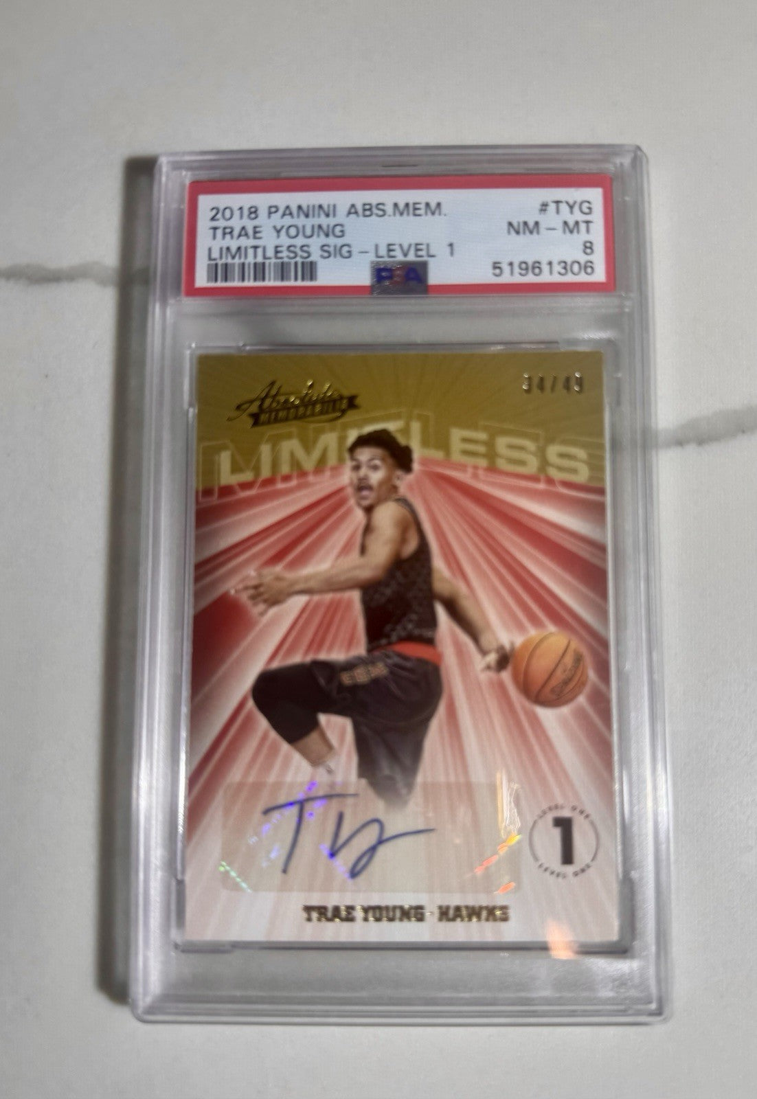 2018-19 Panini Absolute Memorabilia - Limitless Signatures Trae Young #LS-TYG