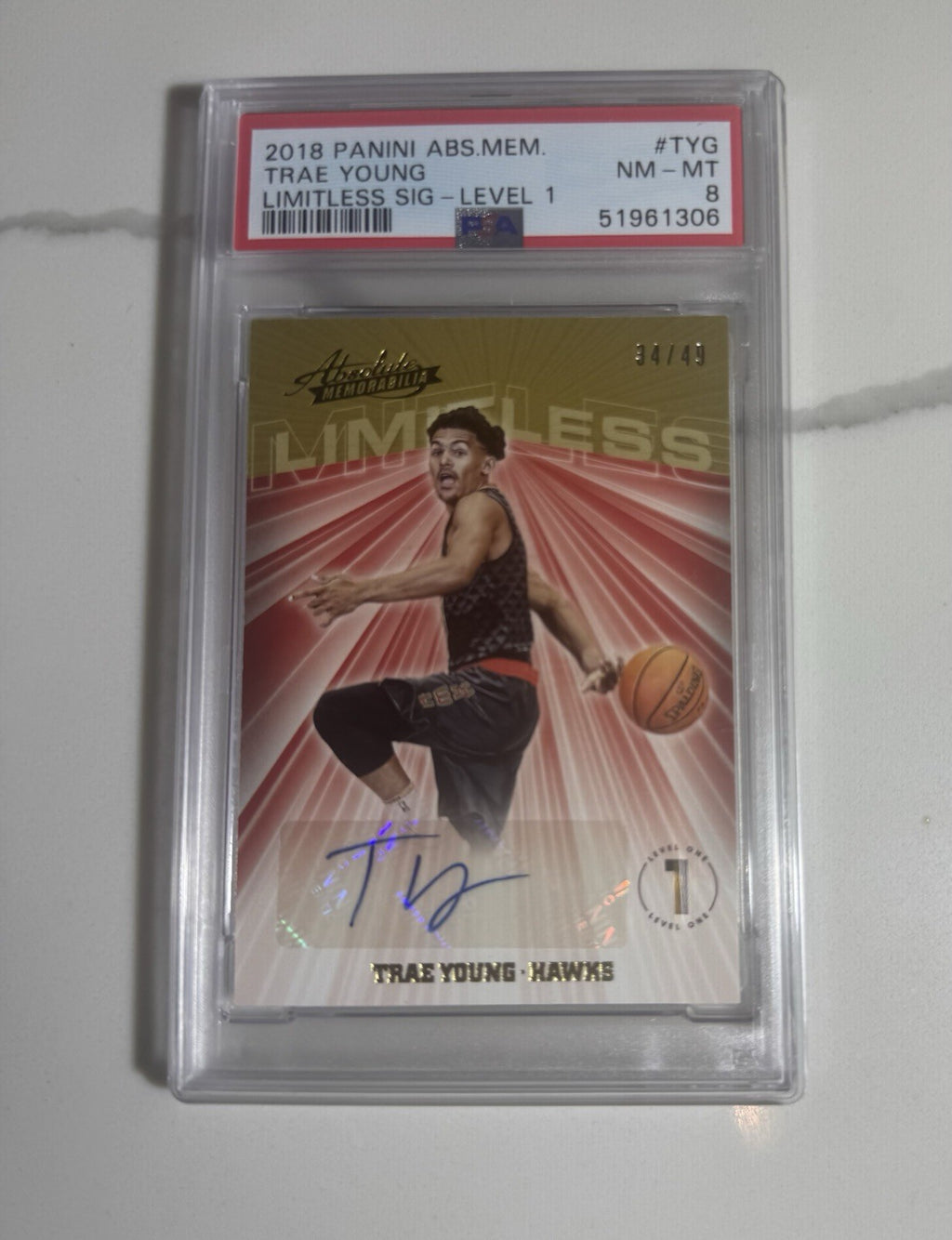 2018-19 Panini Absolute Memorabilia - Limitless Signatures Trae Young #LS-TYG