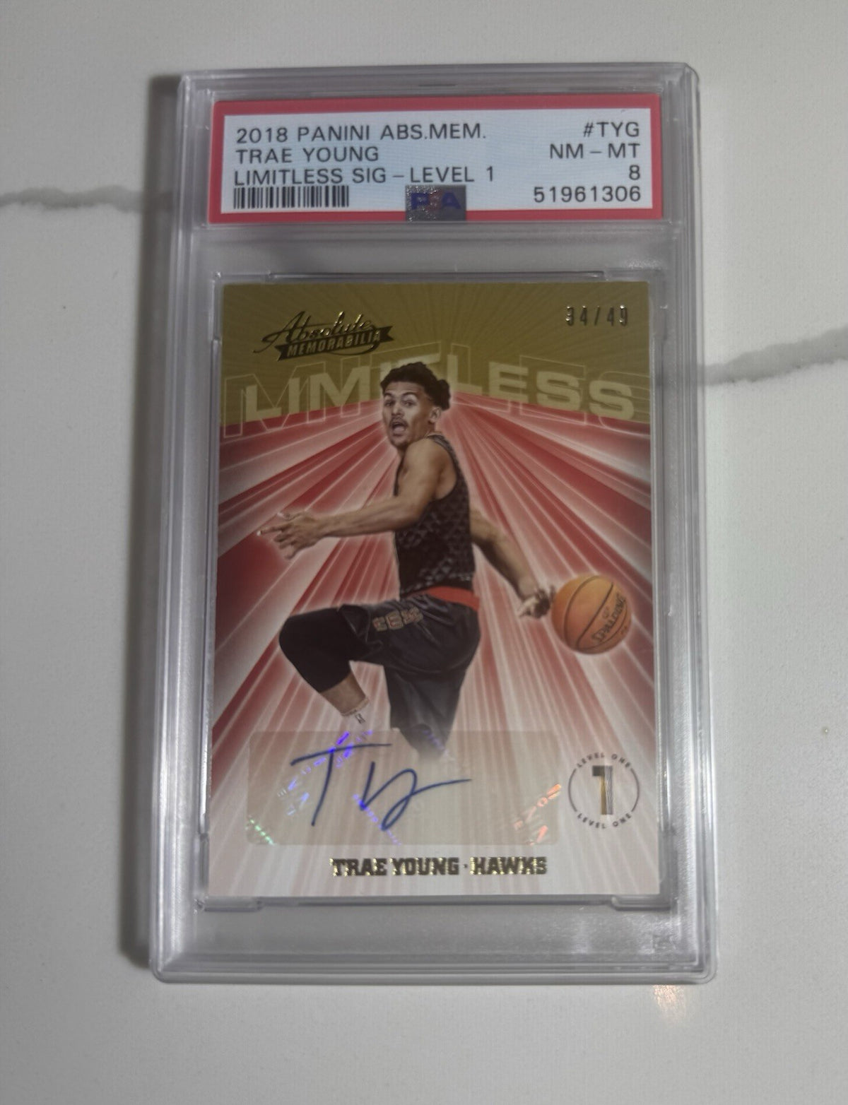 2018-19 Panini Absolute Memorabilia - Limitless Signatures Trae Young #LS-TYG
