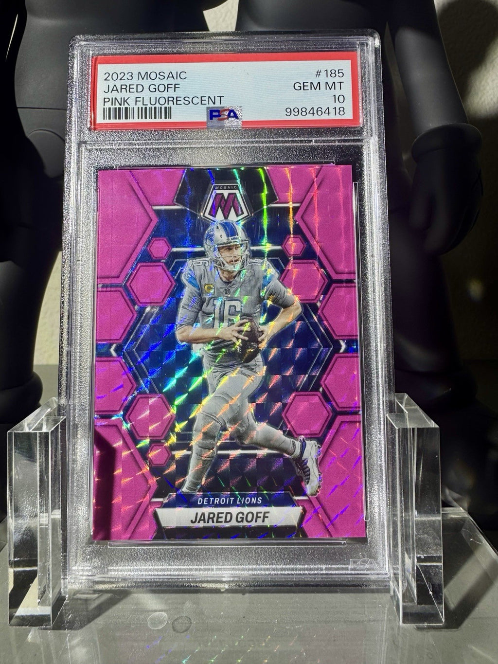 2023,Mosaic Jared Goff Pink Fluorescent /10 PSA 10